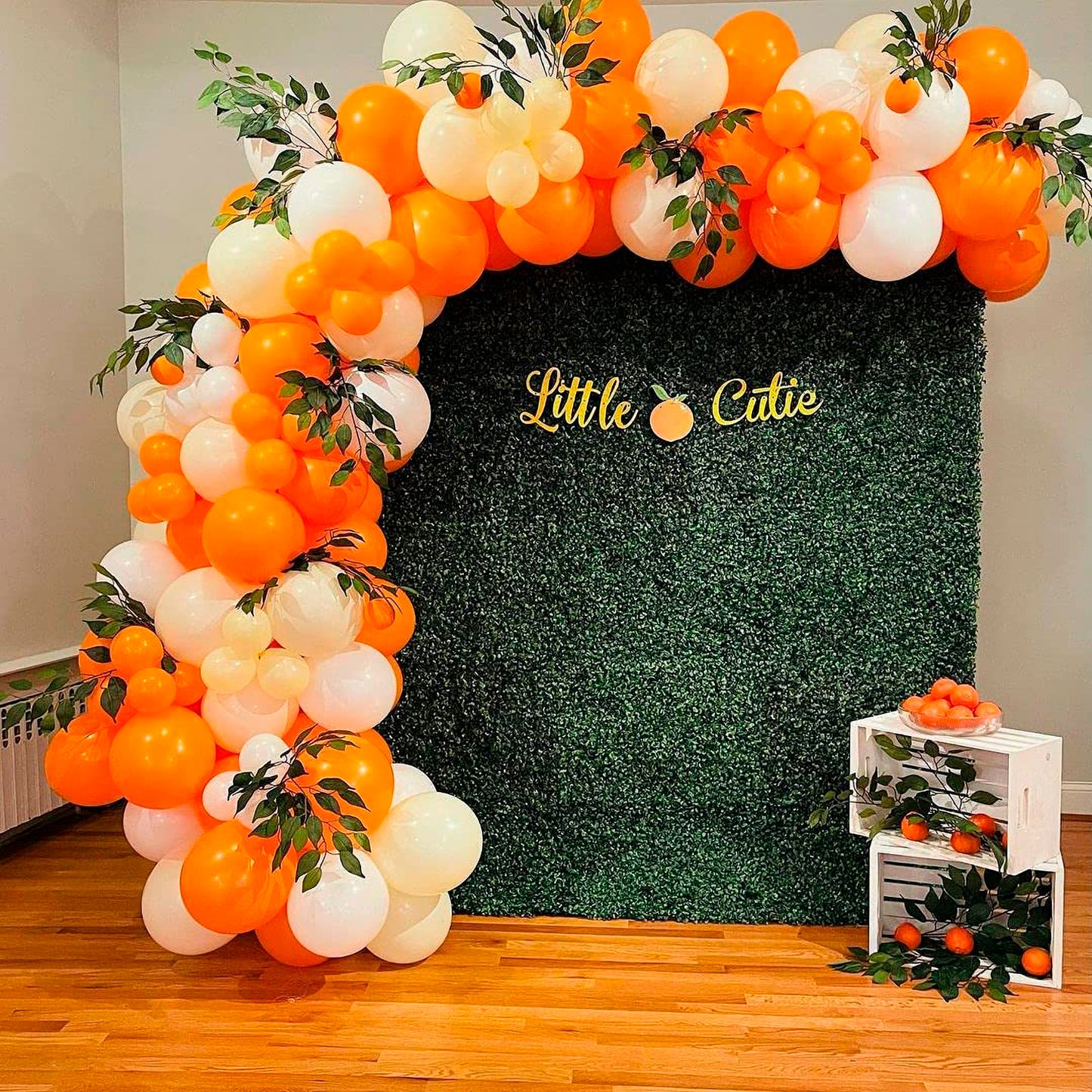 9" bright orange wholesale balloon decoration